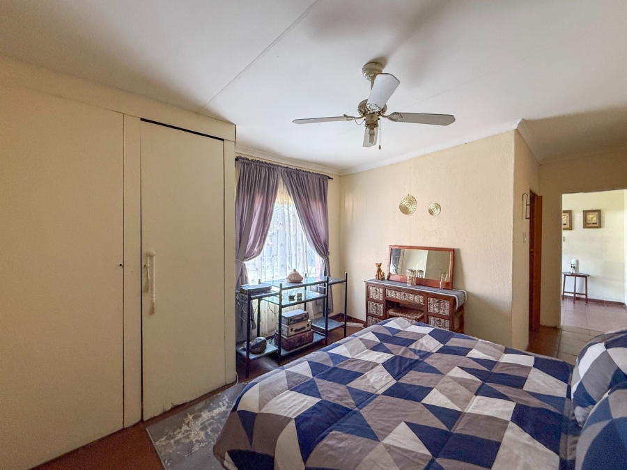 4 Bedroom Property for Sale in De Kroon A H North West
